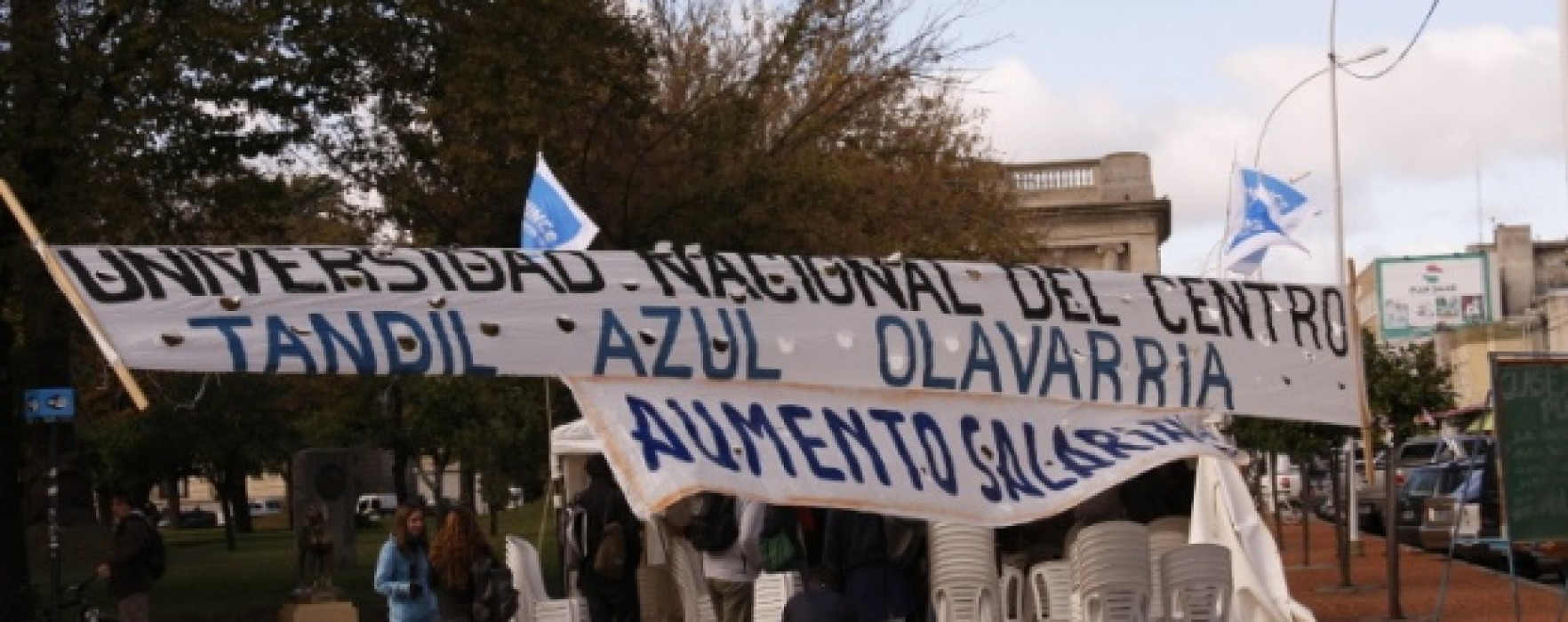 Docentes: Carpa Blanca en Tandil