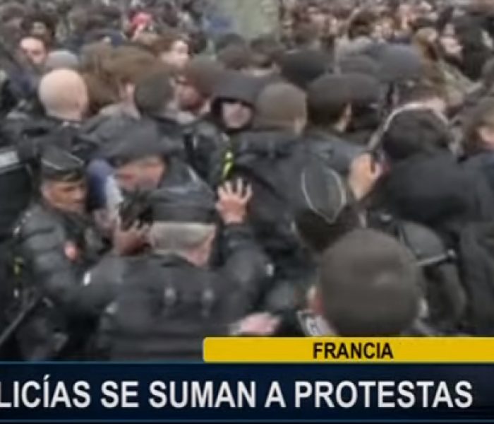 Francia: Policías se sumaron a la protesta