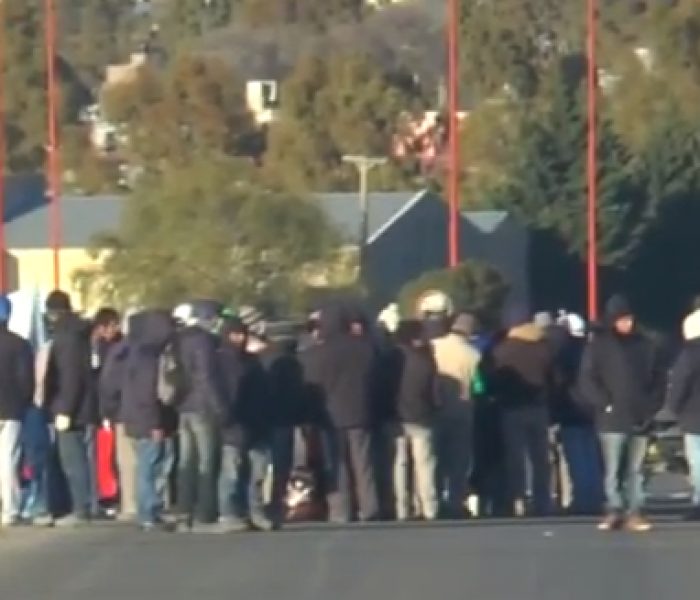 Río Negro: Trabajadores de la construcción cortan puentes