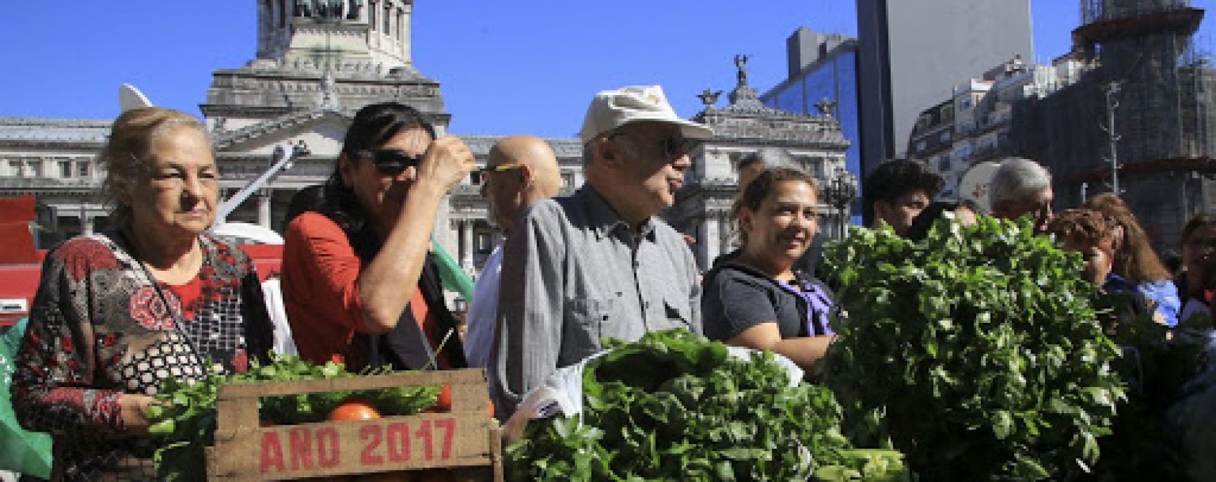 Verdurazo contra el paro ganadero