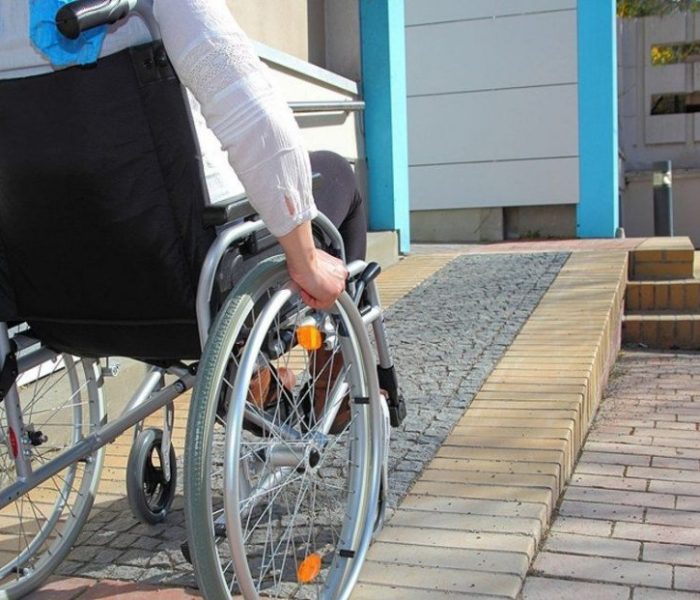 Personas con discapacidad protestaron frente a la Legislatura porteña